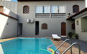Casa de Hóspedes 2Q até 6 pessoas 100m Praia e entrada independente